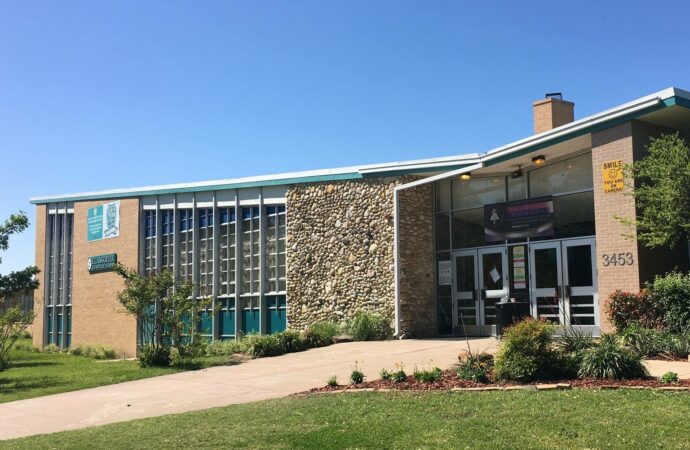 Dallas ISD building BRAND NEW DeGolyer Elementary in Park Forest Neighborhood of Westhollow.